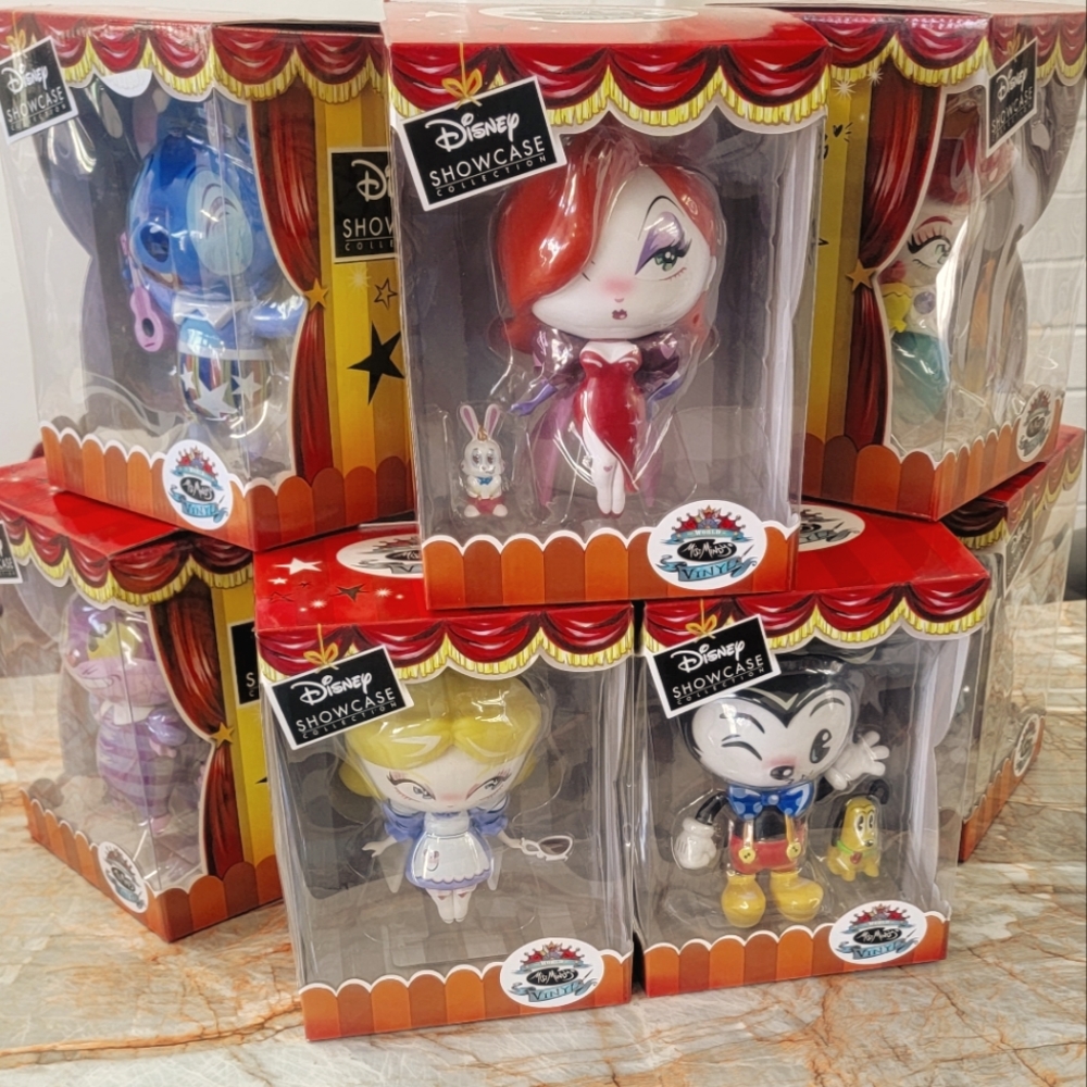 Disney Showcase Collection Jessica Rabbit - Picture 2 of 4